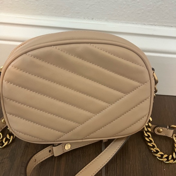 Tory Burch Small Kira Chevron Quilted Crossbody Bag - Picture 2 of 7